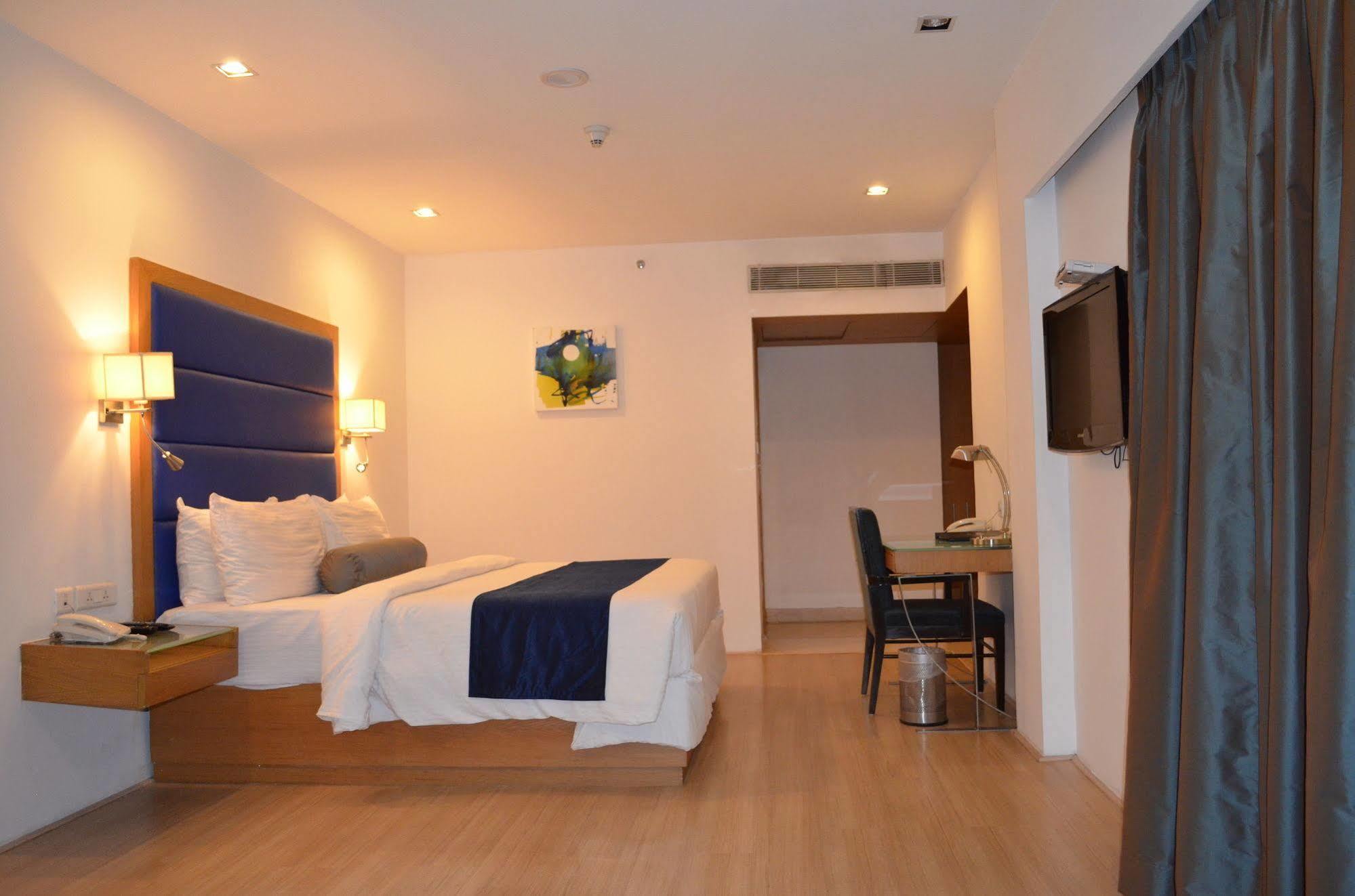 Peerless Hotel Hajdarábád Exteriér fotografie